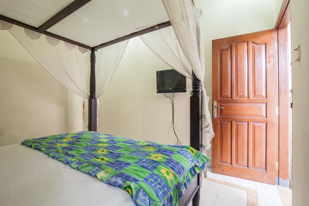 Lori Beach Inn Seminyak Pokoj fotografie